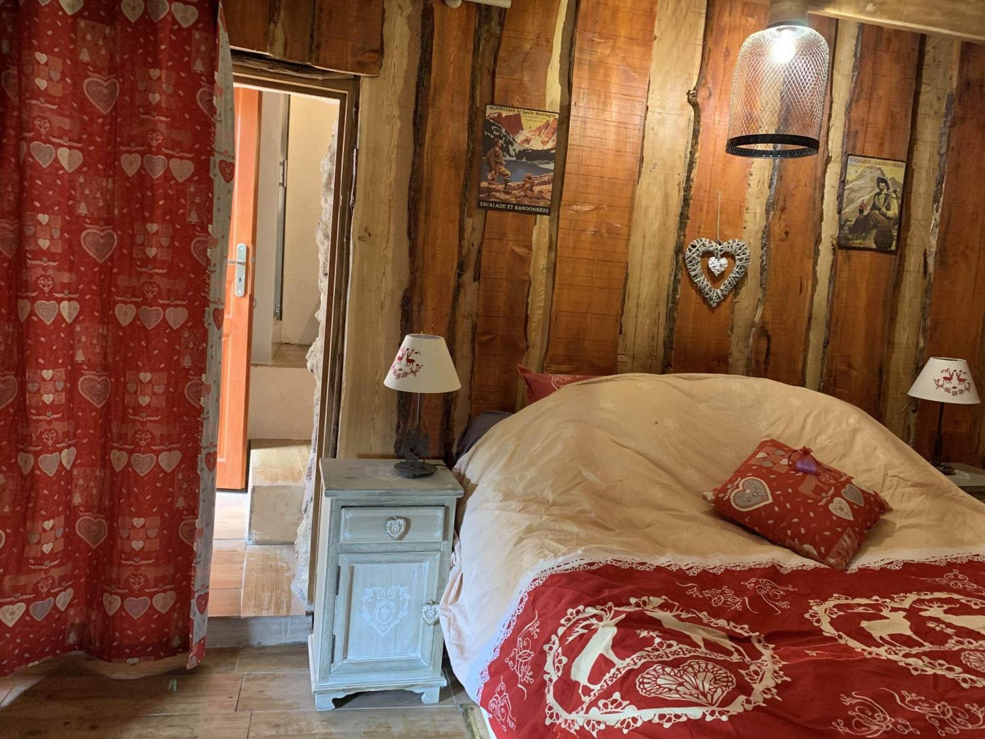 Les Ecrins De Bed & Breakfast